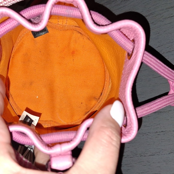 Marc Jacobs The Bucket Pink Mini Bag Is Missing The Shoulder Strap - Picture 3 of 11